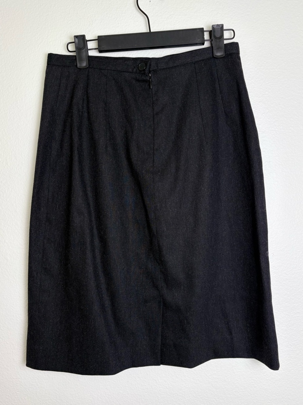 Barneys New York Black Midi Pencil Skirt Size US 6/ Euro 40 Made In Italy